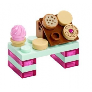 advent calendar 2020 friends day 10 - pastry stand