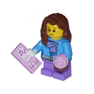 advent calendar 2015 city day 19 - girl with music player and cupcake