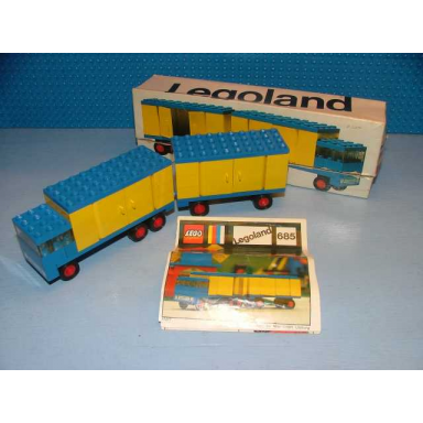 truck with trailer without stickers