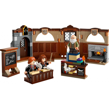 hogwarts castle: charms class