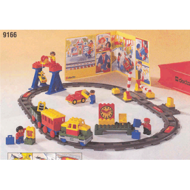 duplo battery train - 65 elements in solid storage bin