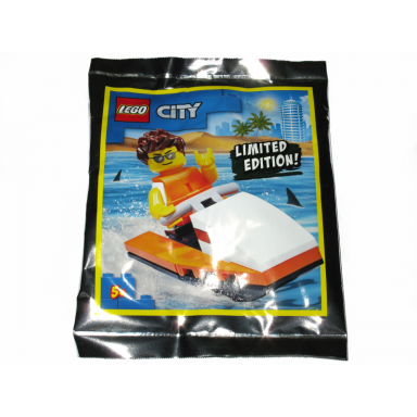 guy on water scooter foil pack