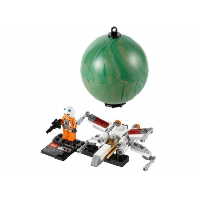 x-wing starfighter yavin 4