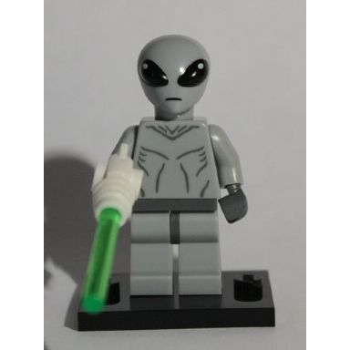 classic alien series 6 complete set with stand and accessories