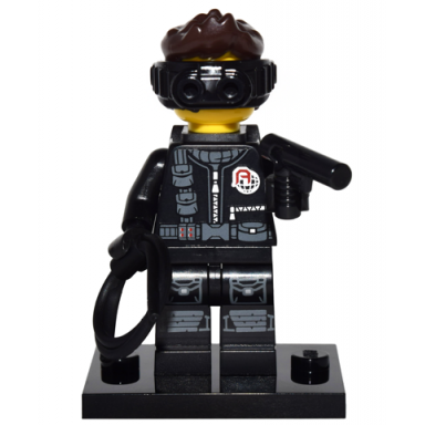 spy series 16 complete set with stand and accessories