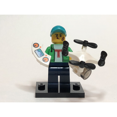 drone boy series 20 complete set with stand and accessories