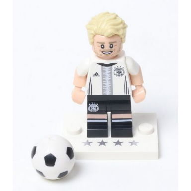 andré schürrle deutscher fussball-bund dfb complete set with stand and accessories