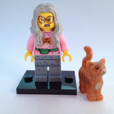 mrs scratchen-post the lego movie complete set with stand and accessories